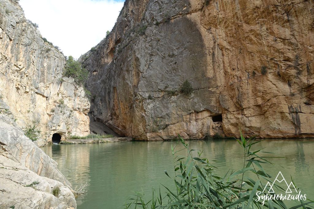 Chulilla, charco azul