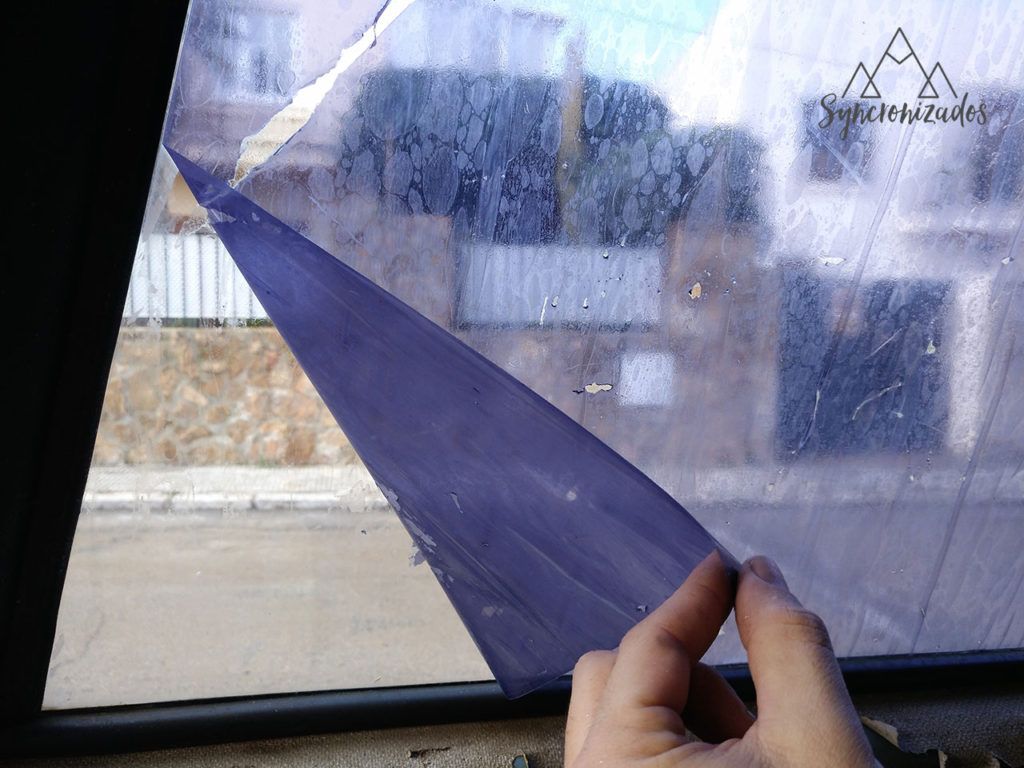 Lámina solar saliendo entera